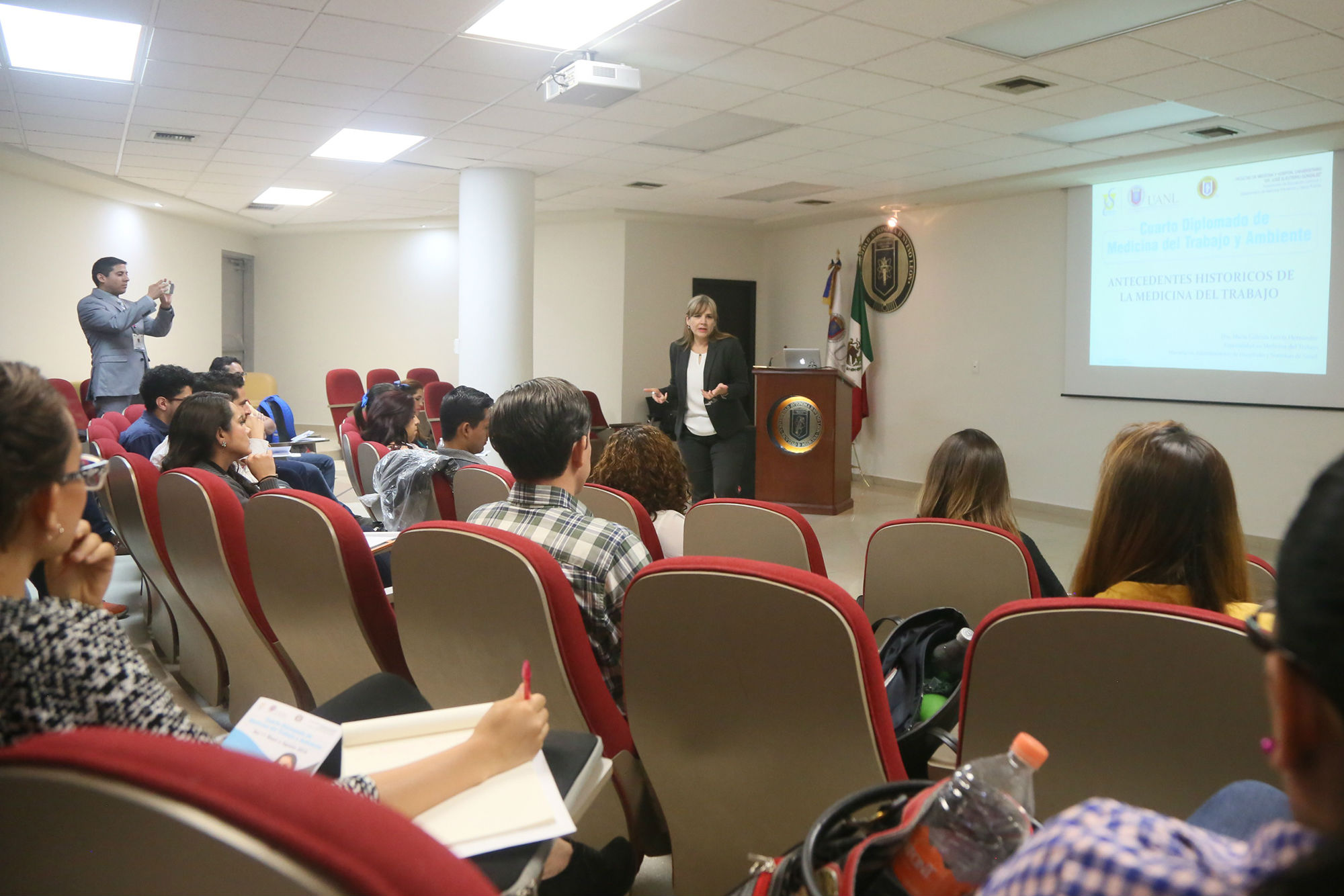 UANL promueve la salud ocupacional
