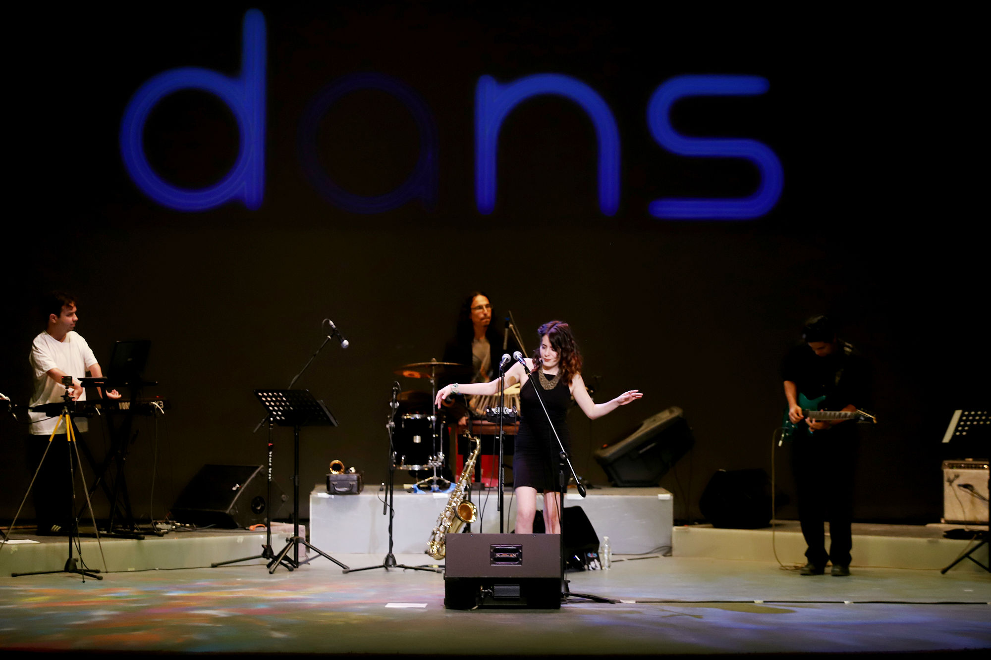 Dans presenta su disco “Volver a empezar”
