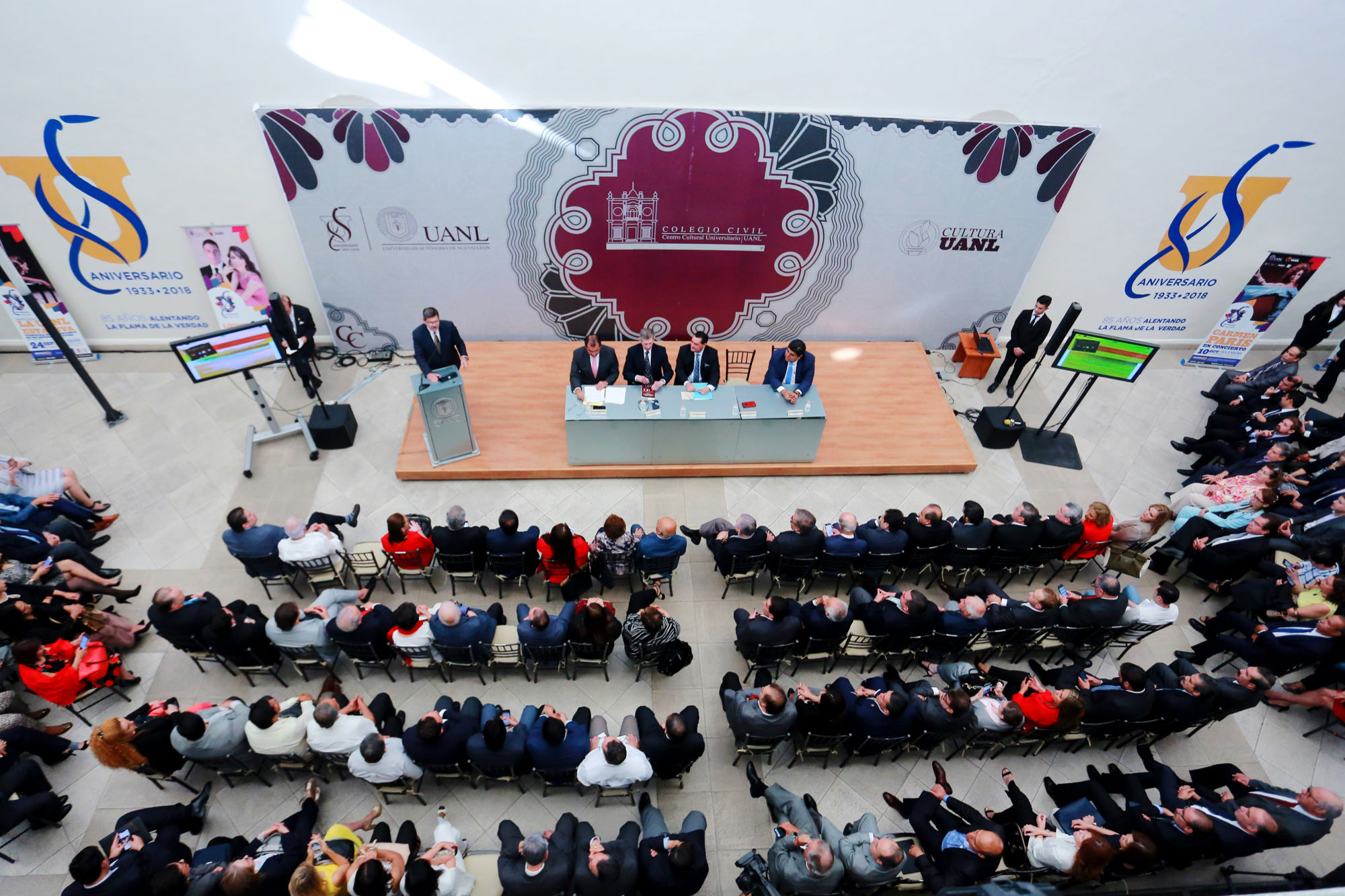 Presentan en UANL libro sobre Justicia Administrativa de Nuevo León