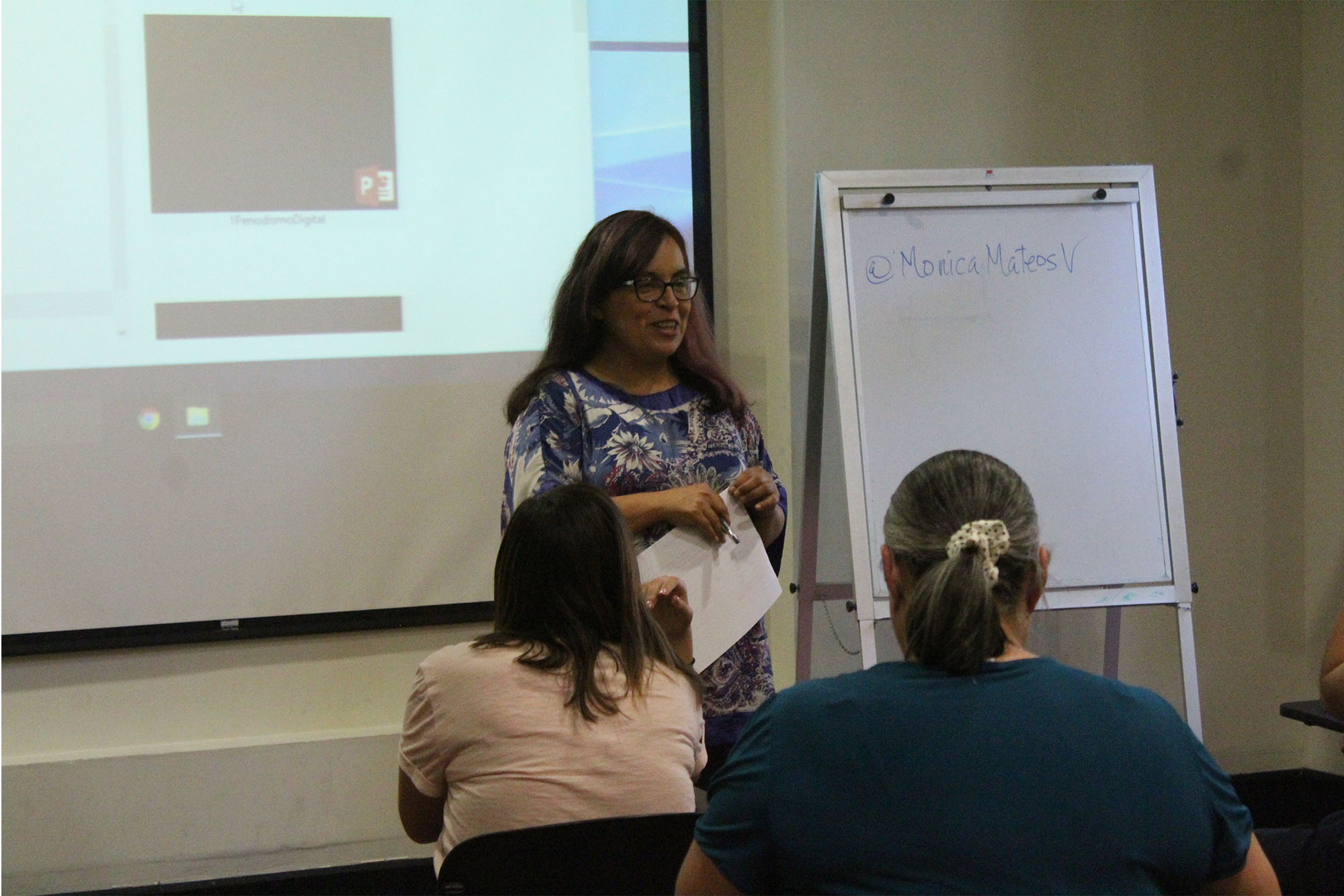 Abordan las redes sociales como herramientas del periodismo