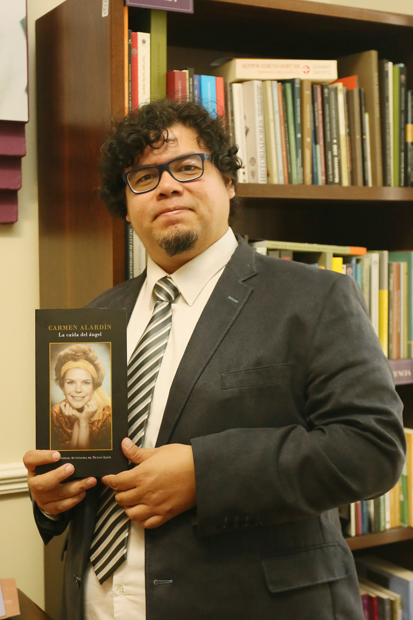 Honrará UANL a poeta Carmen Alardín