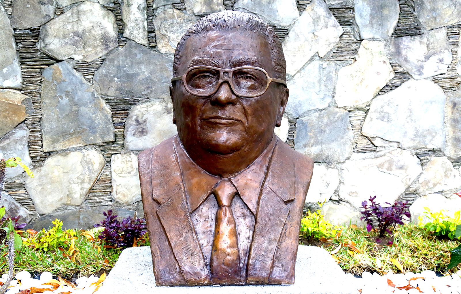 UANL honra al maestro Silvino Jaramillo Osorio