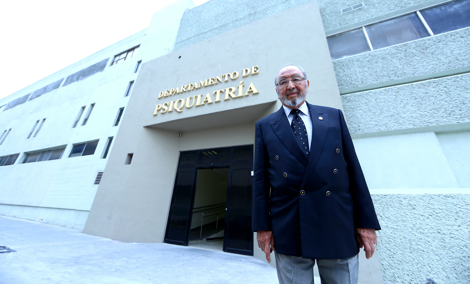 Ricardo Salinas Ruiz, 65 años dedicados a la medicina