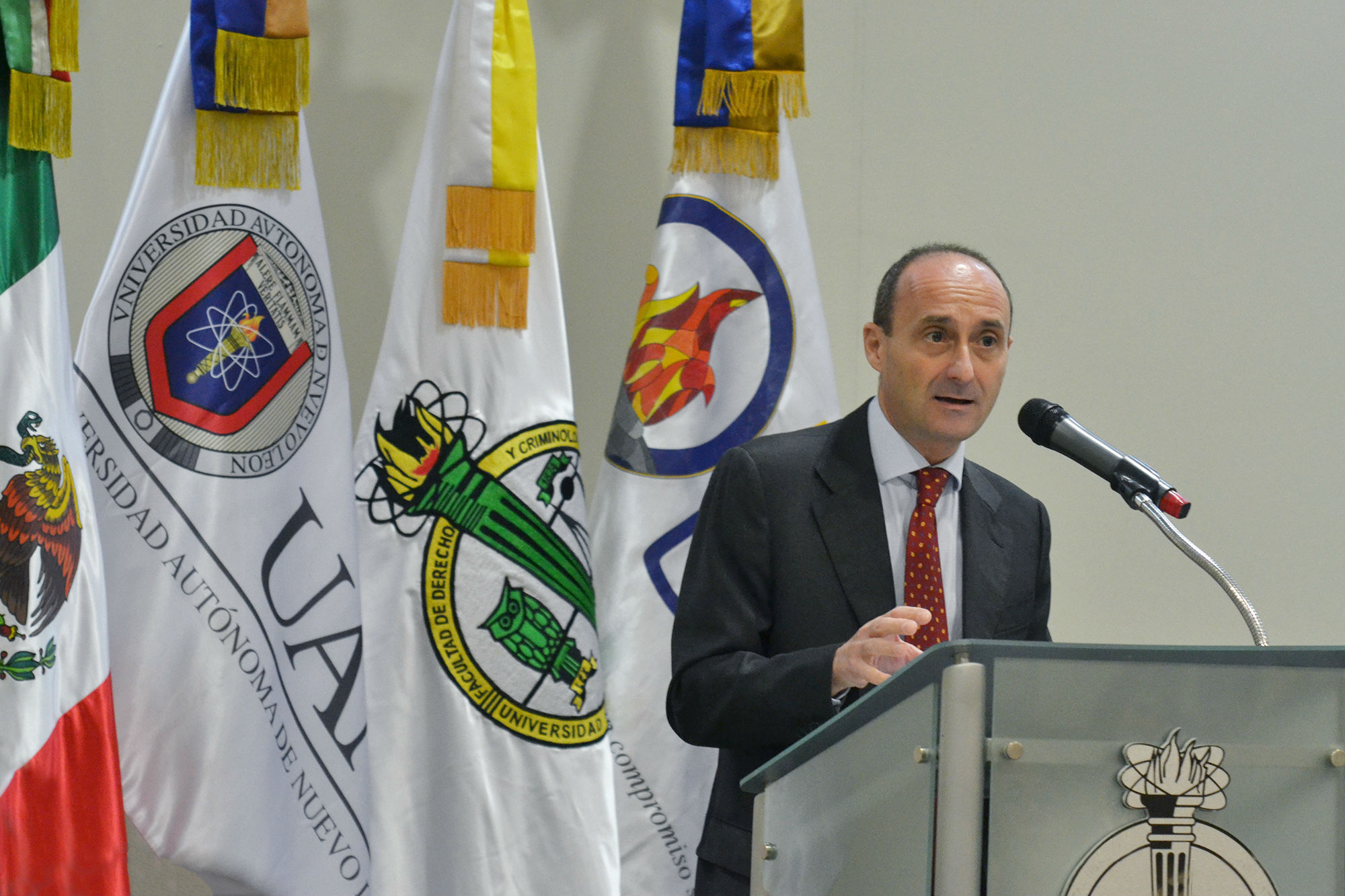 UANL impulsa cultura de la paz