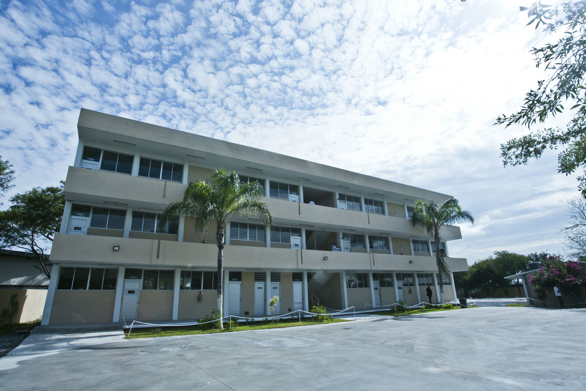 Inauguran aulas y bachillerato técnico en Prepa de Juárez