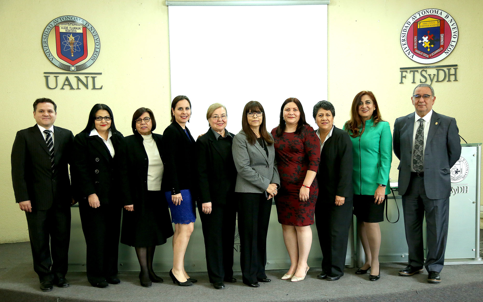Certifican a UANL en capacitación y evaluación de atención a los adultos mayores