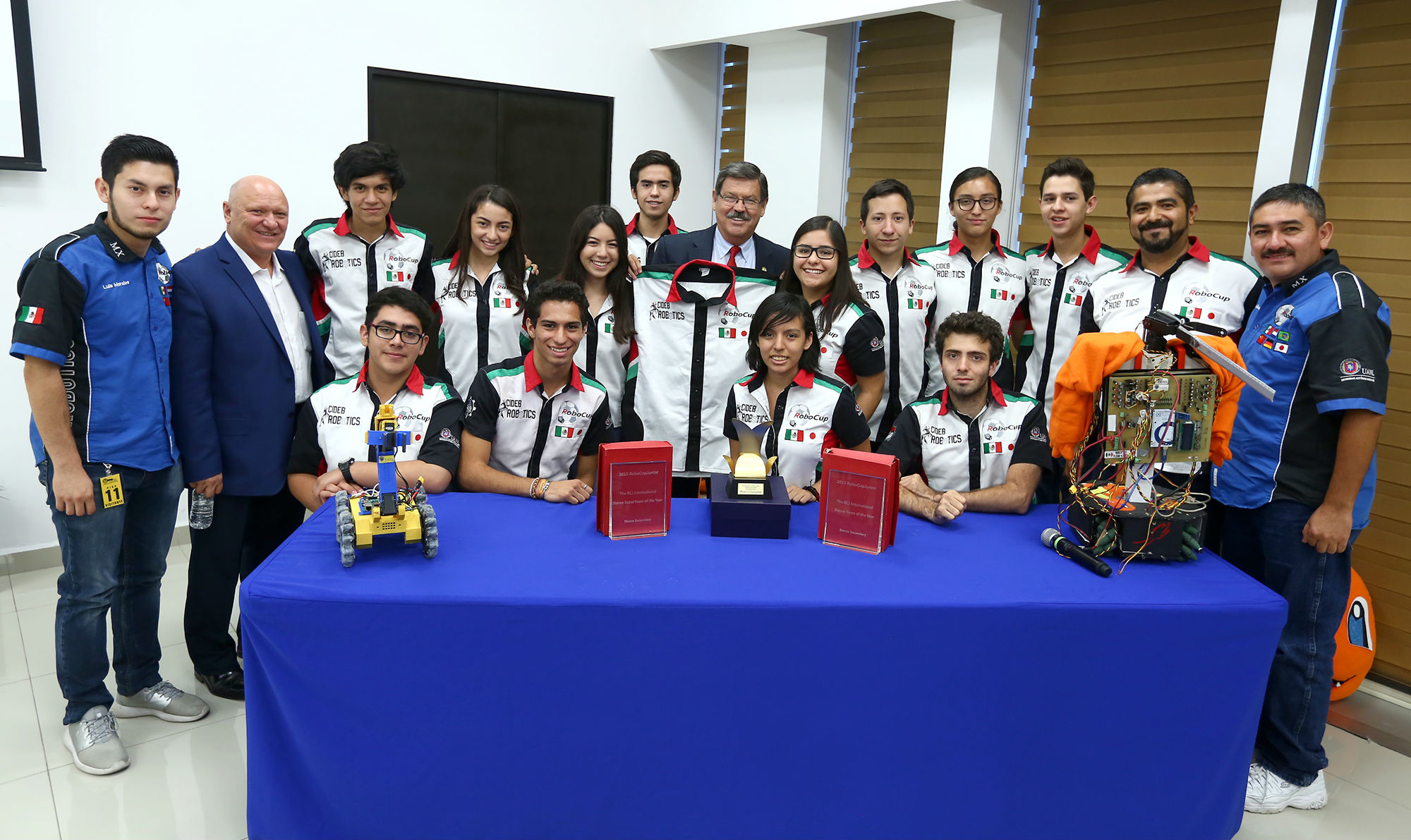 Reconoce UANL a ganadores del Robocup Japón 2017
