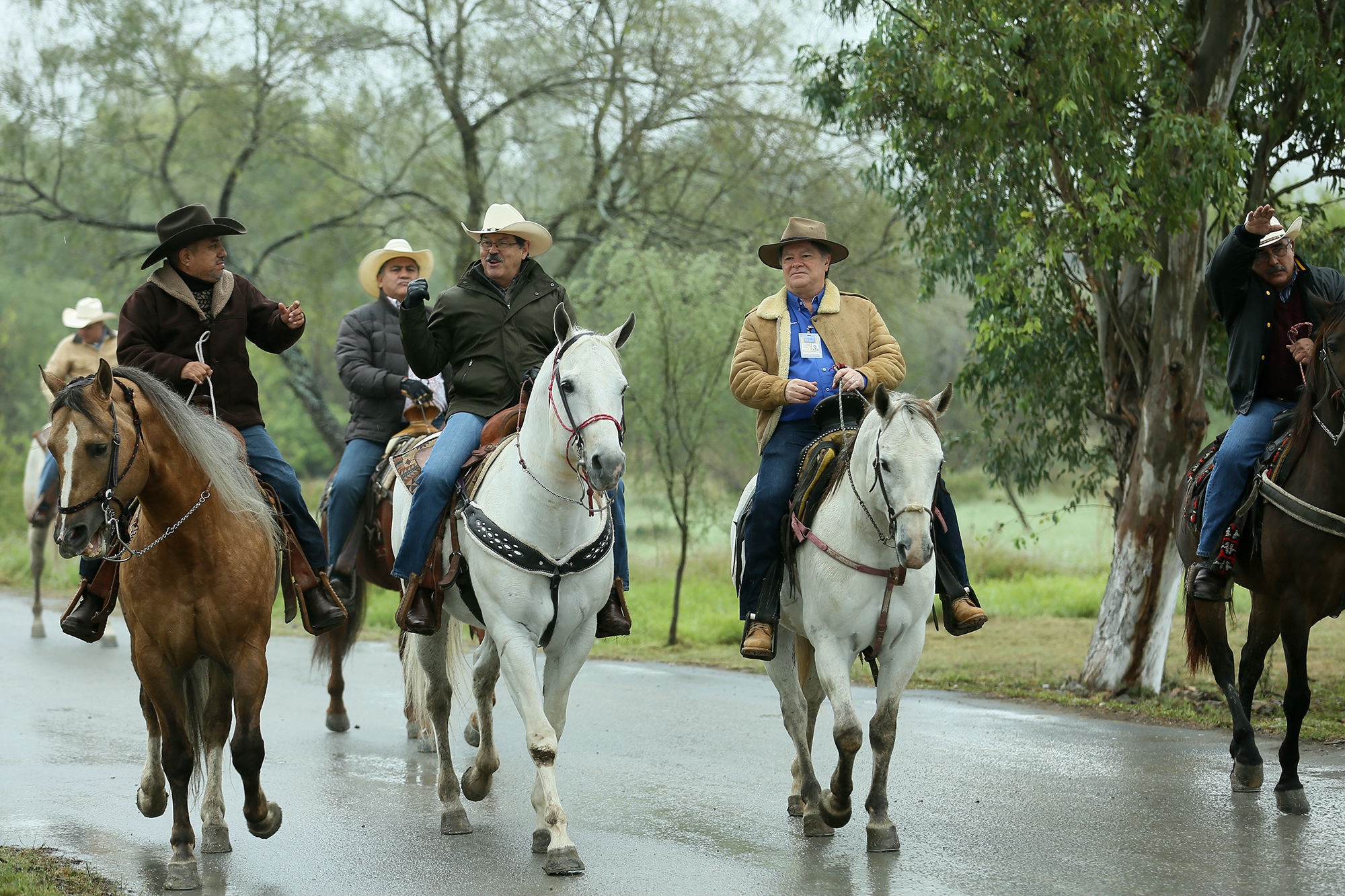 Facultad de Agronomía celebra aniversario con cabalgata