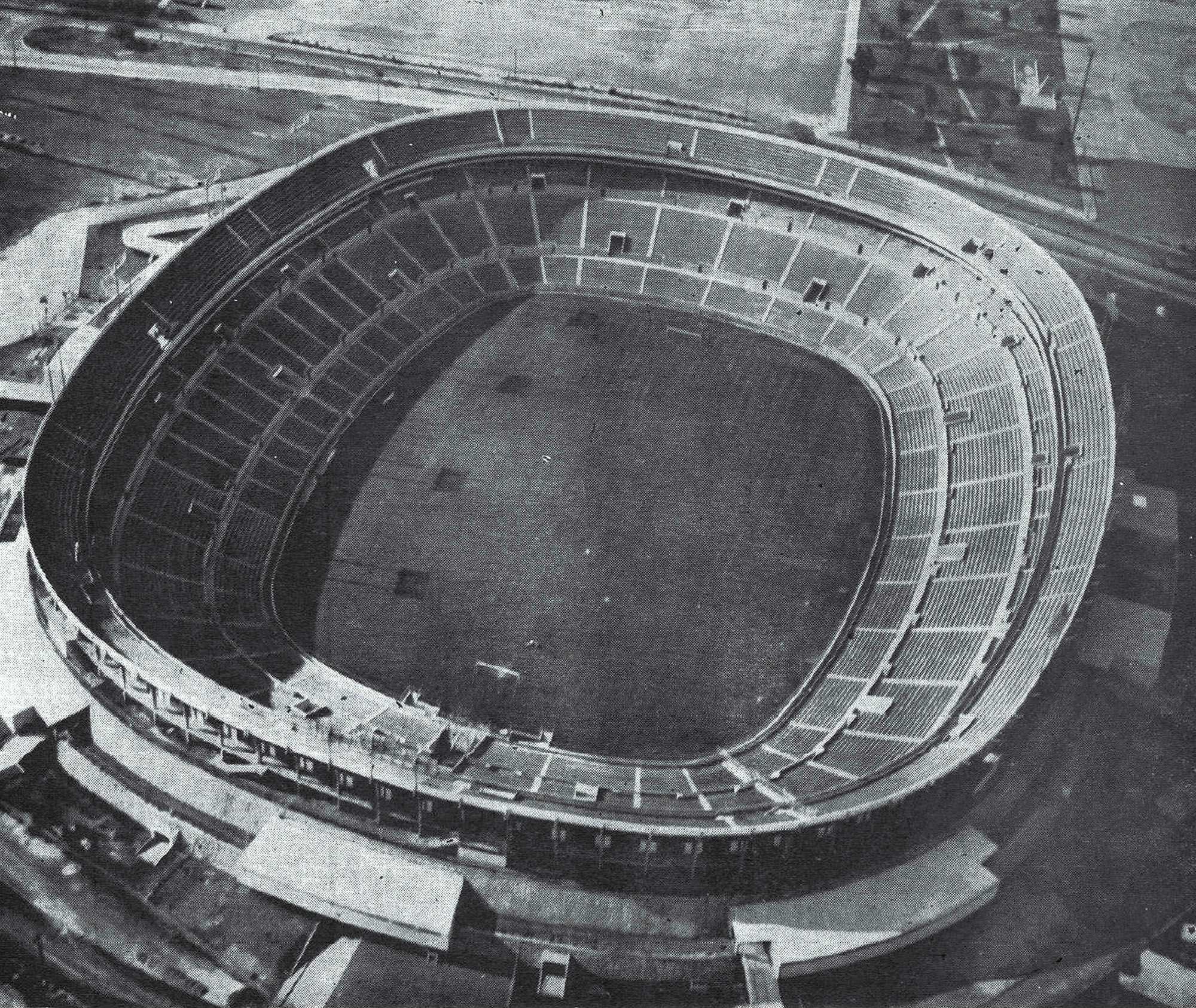 Una sociedad que ha crecido con el Estadio Universitario