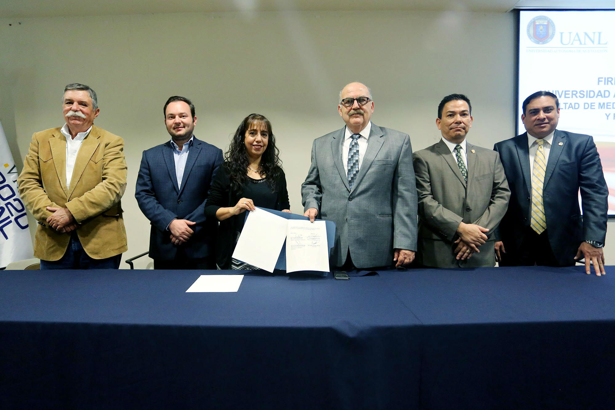 UANL ofrecerá equinoterapia a personas con discapacidad