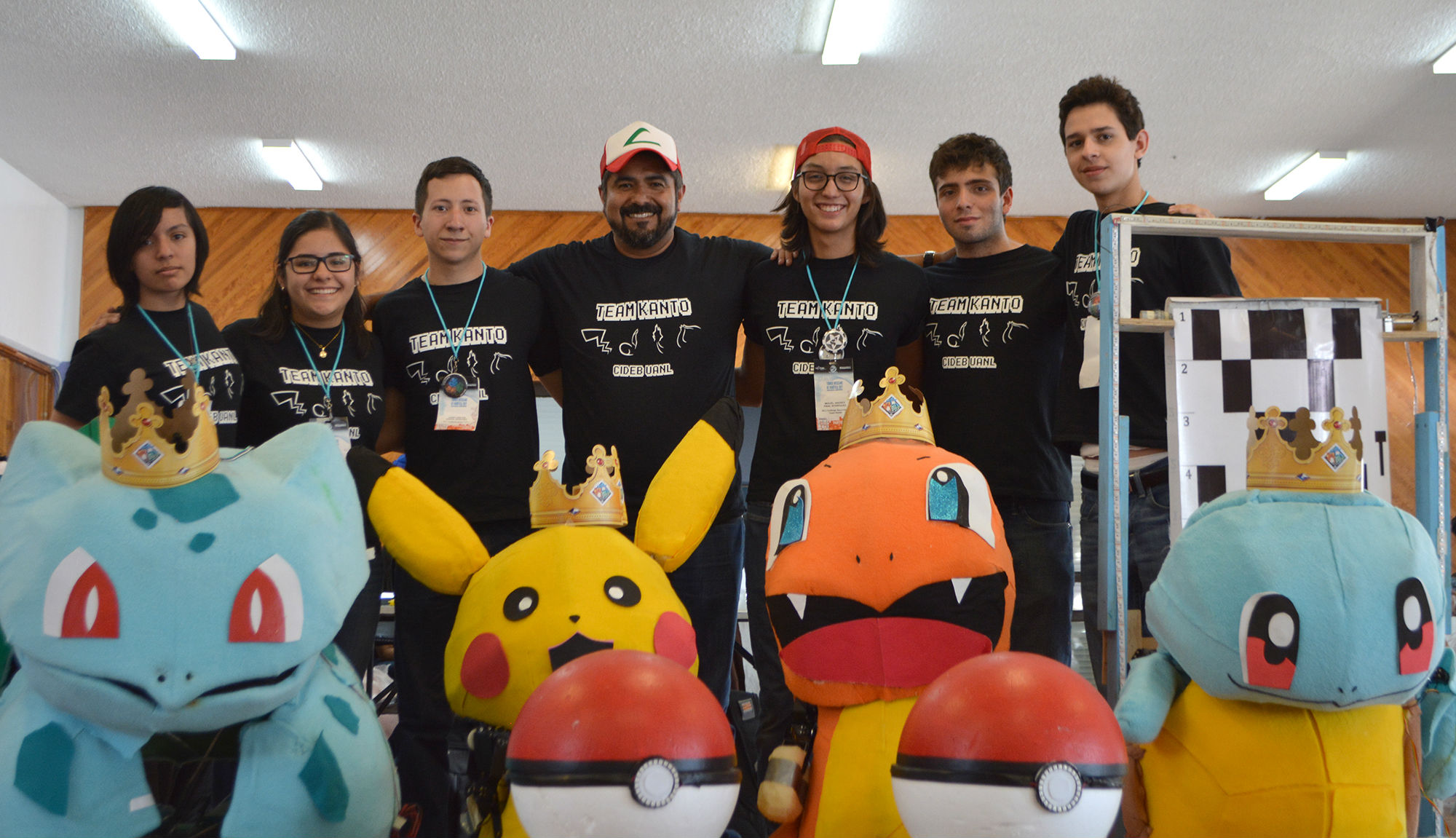 Gana UANL pase doble a mundial de robótica en Japón