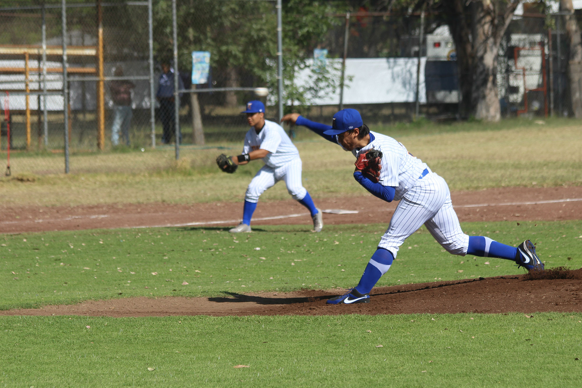 Debutan con derrota en beisbol