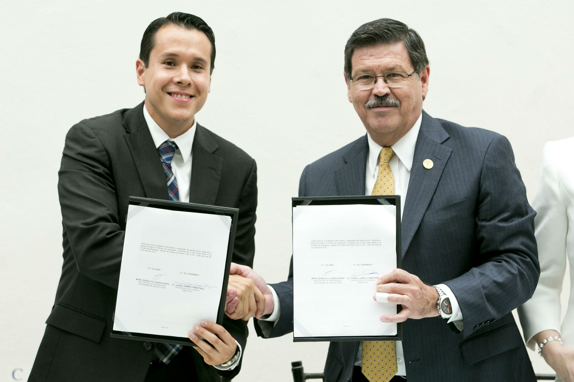 Pacta convenio UANL con Congreso del Estado