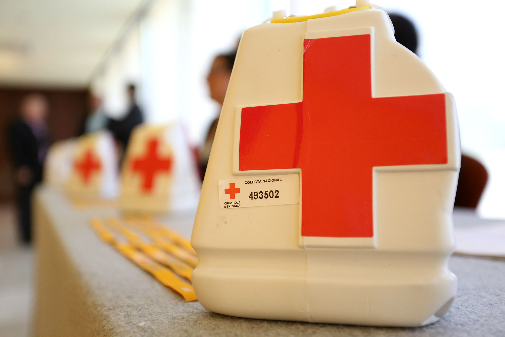 Inician colecta de Cruz Roja en la UANL