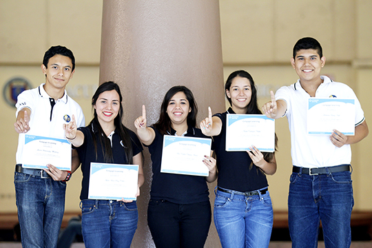 Ganan concurso de ciencias