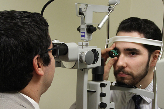 UANL promueve detección temprana del glaucoma