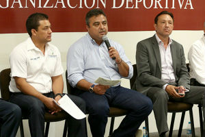 Abre UANL diálogo entre alcaldes metropolitanos