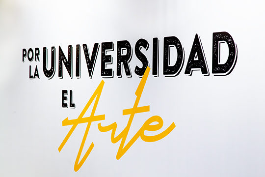 Donan arte para becas de la UANL