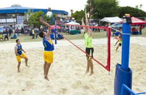 Voleibol de playa ante la UR