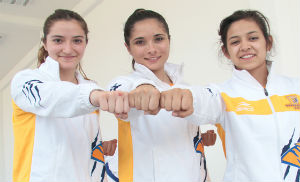 Asienta karate primeros golpes; hay medallas para la UANL