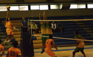 Gana UANL en tres sets a UR y UDEM en voleibol de Estatal