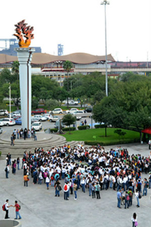 Comunidad de la UANL se solidariza con estudiantes de Ayotzinapa