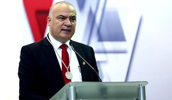 Luis Alberto Villarreal asume dirección de la FACPYA