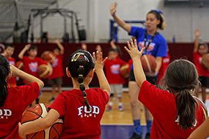 UANL da inicio al campamento infantil deportivo