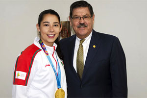 Monserrat Mejía: orgullosa medallista de Odontología