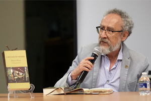 Gana Héctor Perea el Premio Alfonso Reyes 2019