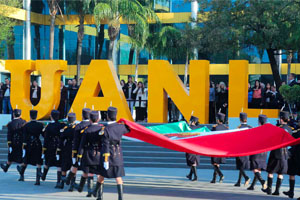 Inspira y enorgullece bandera mexicana a UANL