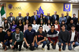 Fundación BBVA beca a alumnos de la UANL