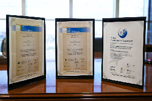 Three UANL academic programs were given international seals of distinction