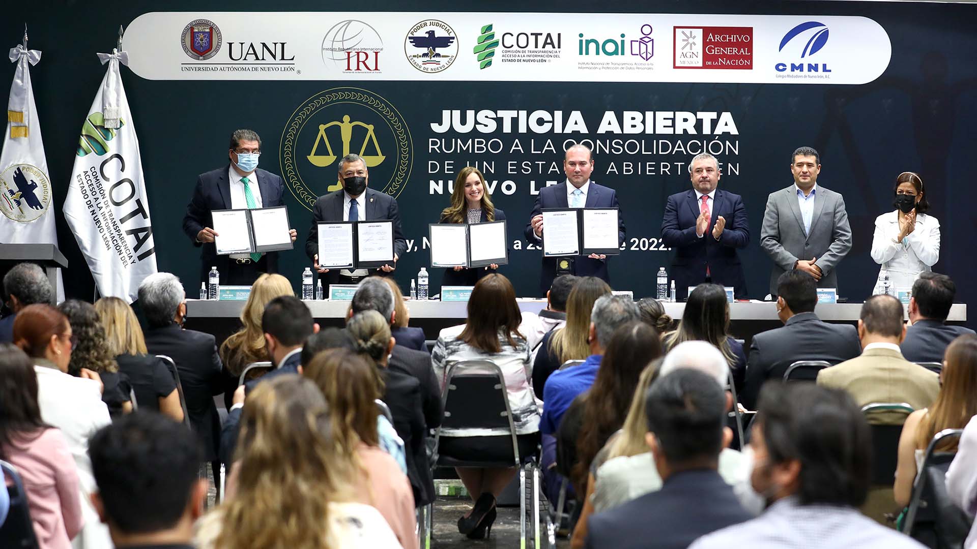 Firma UANL declaración de justicia abierta de NL