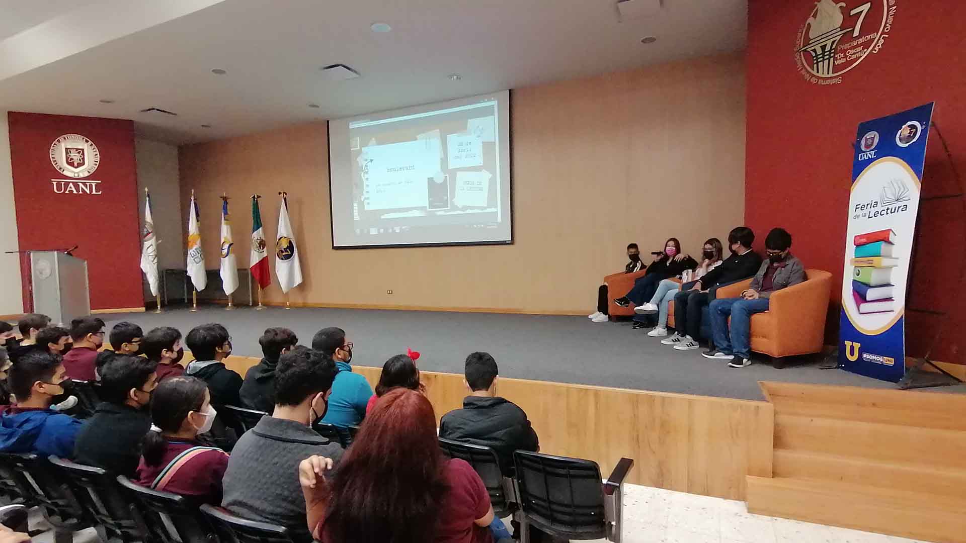 “Lecturas que salvan” en Preparatoria 7, un refugio en la lectura