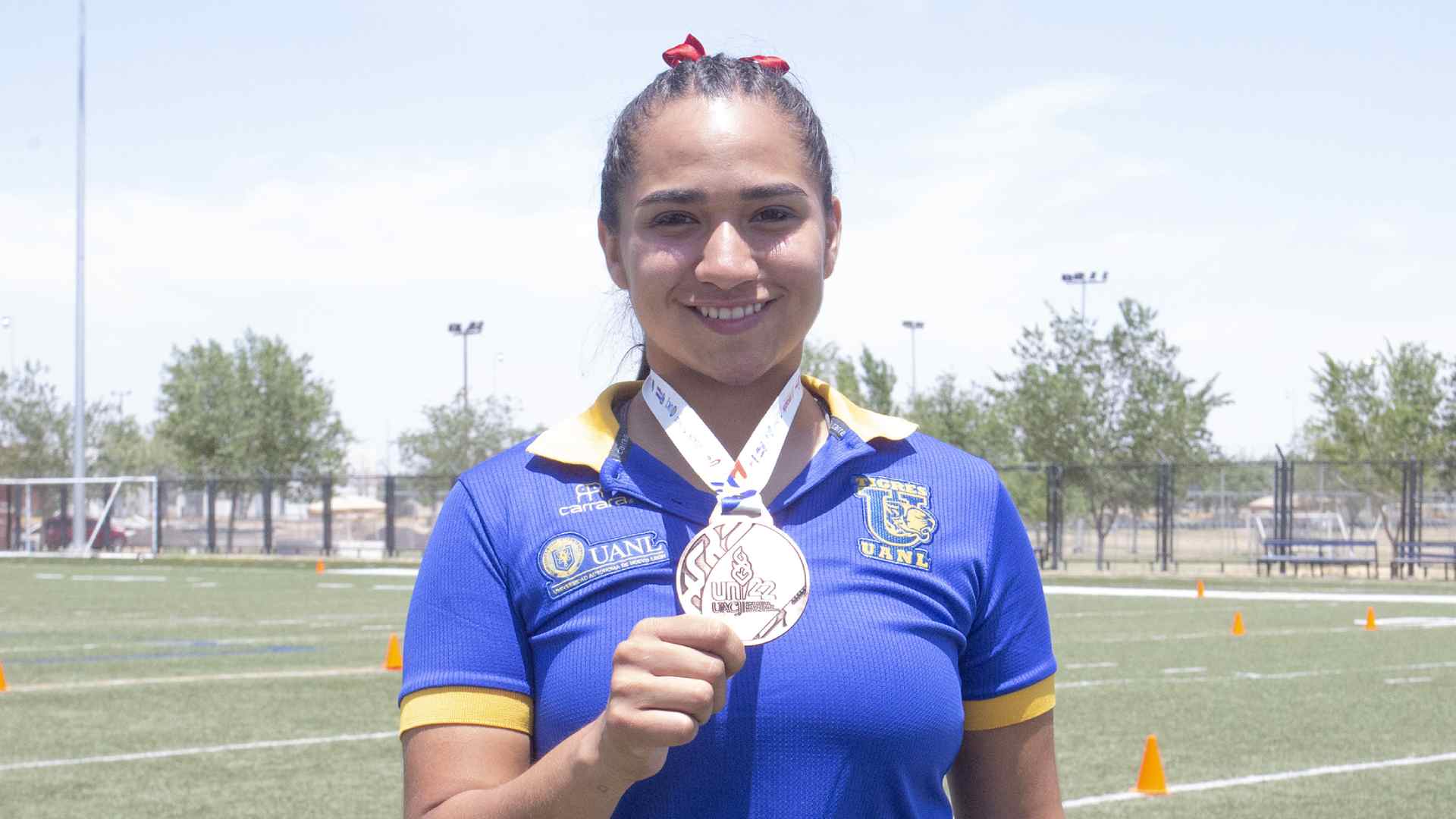 Se despide triple medallista del rugby universitario