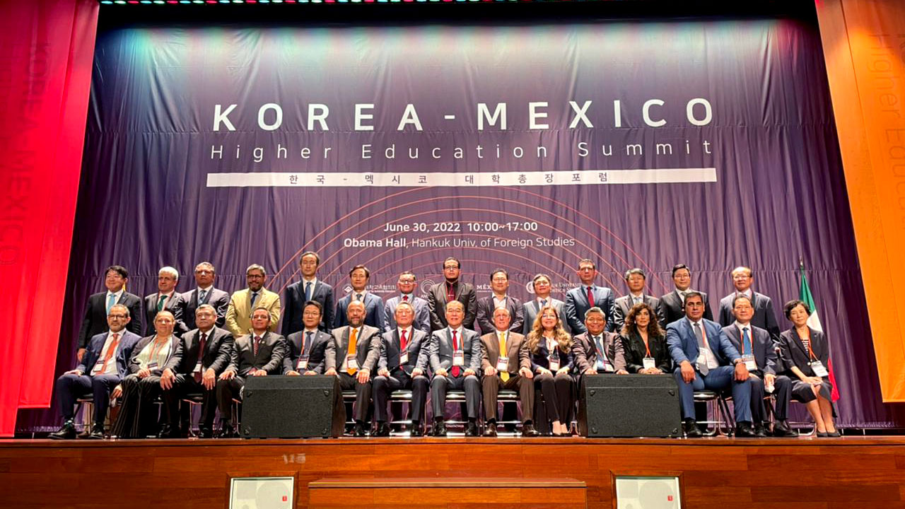 Asiste el Rector Santos Guzmán a cumbre México-Corea