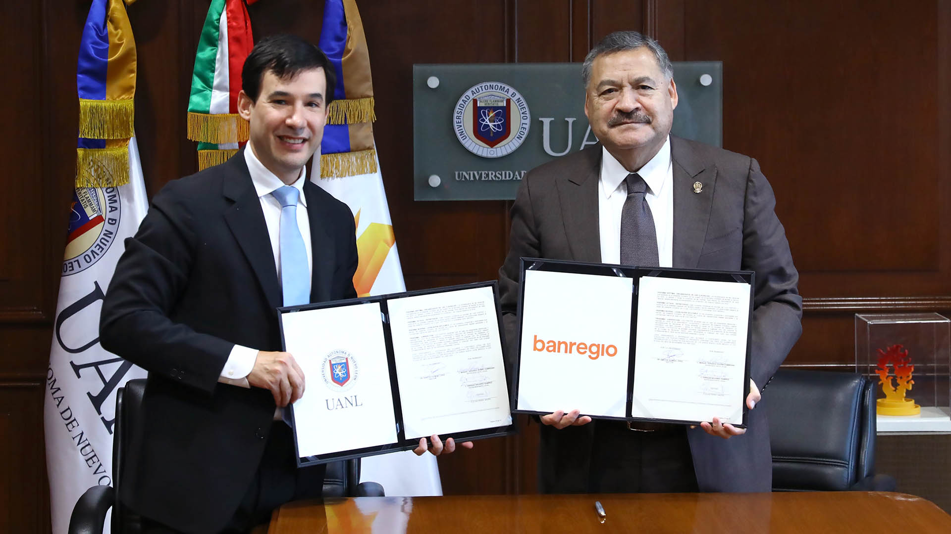 Garantiza Banregio oportunidades laborales a estudiantes de UANL