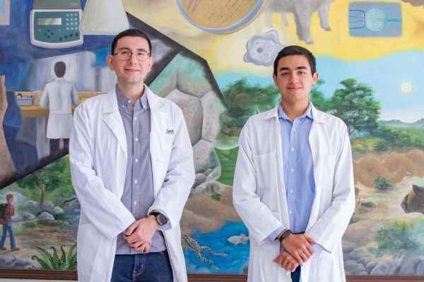 Desarrolla estudiante de UANL vacuna contra el dengue