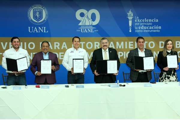 Oficializa UANL el otorgamiento de becas a 9 municipios de NL