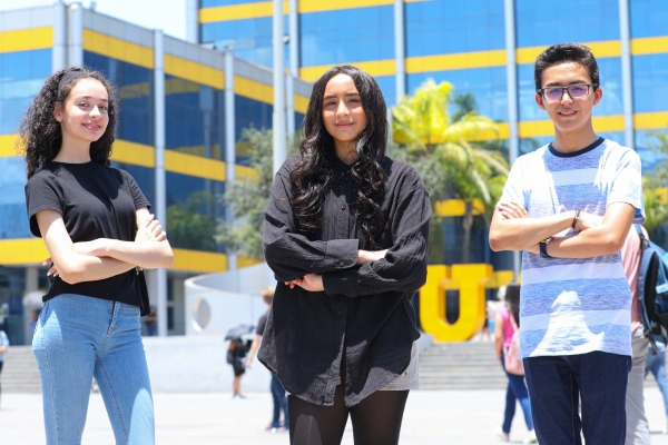 Inician su paso por UANL con máximos créditos en examen de admisión a preparatoria