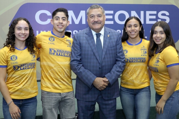 Convive Santos Guzmán con medallistas de UANL