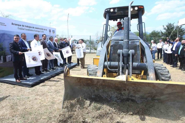 Inicia UANL construcción de Unidad Académica Santiago