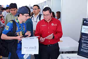 Ofrece Feria Laboral UANL 2024 amplia oferta de trabajo