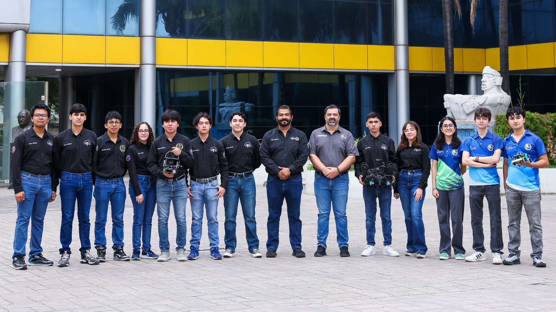 Competirán con robots en Brasil