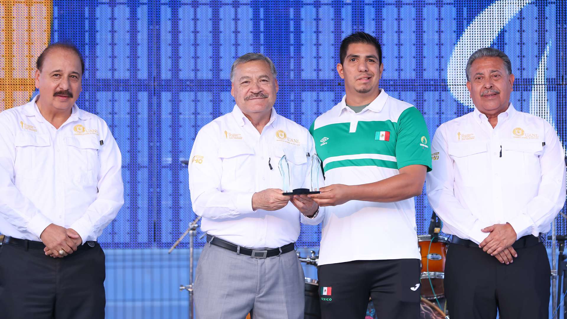 Reconoce UANL al talento deportivo