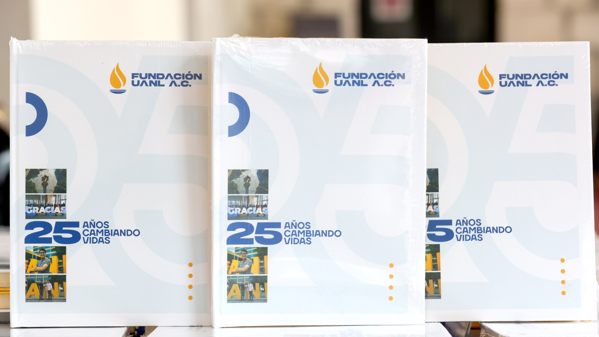 Da libro testimonio del impulso a la educación de la Fundación UANL