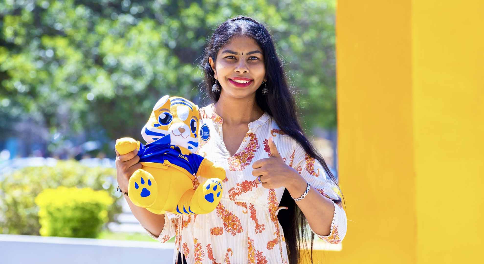 Doctorate with honors for Varshika Sasidharan