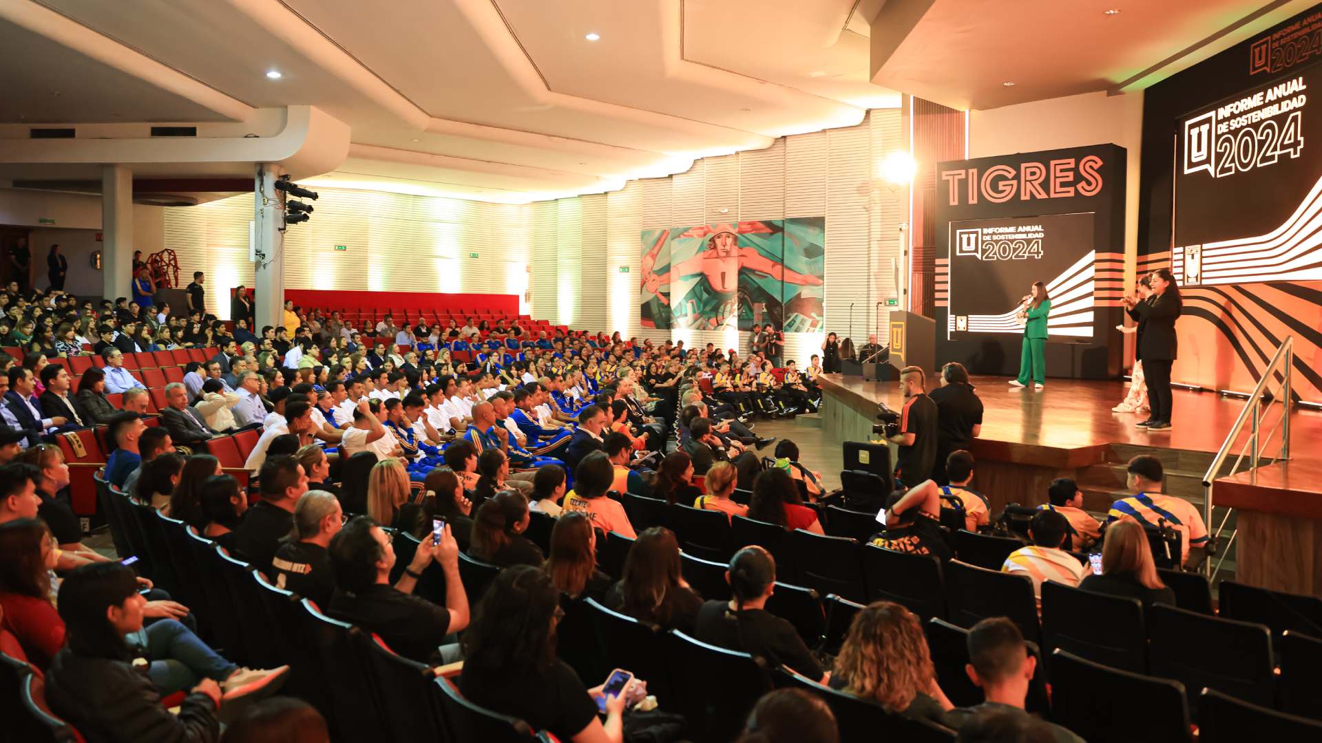 Mantienen UANL y Fundación Tigres colaboración en beneficio de los estudiantes
