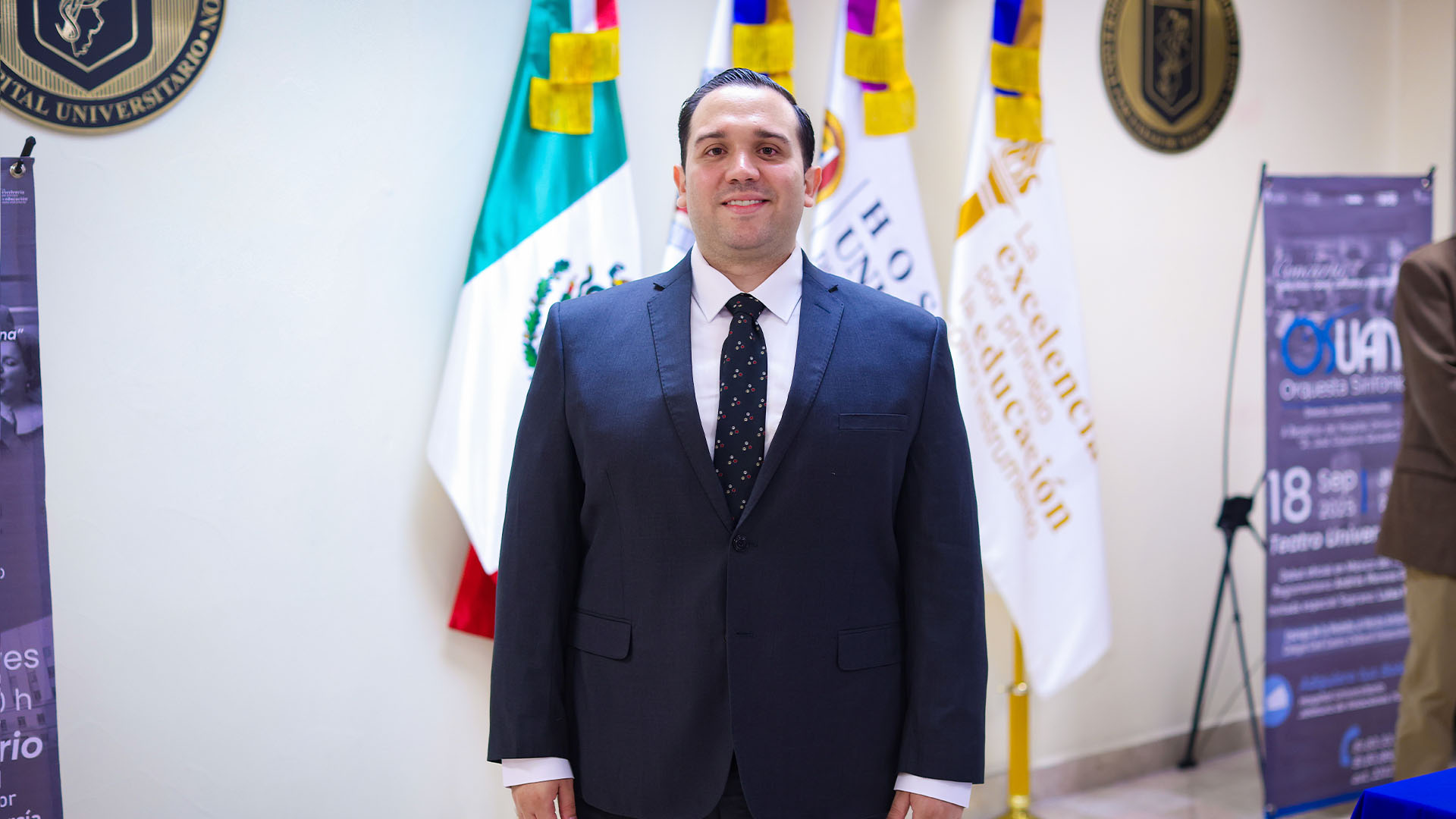 Tenor Andrés Moreno recibirá la Medalla al Mérito Artístico